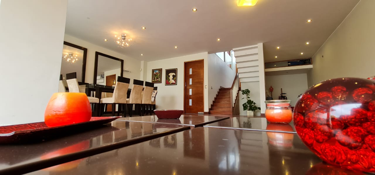 ALQUILO CASA EN LAS BRISAS DE VILLA